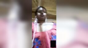मोठ्या स्तनांसह भारतीय हौशी तिचा स्वत: ची निर्मित एमएमएस व्हिडिओ दाखवते 4 मिन 20 सेकंद