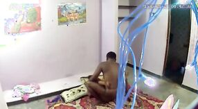 ಮೀಸೆ ಹಾಕಿದ ದೇಹವನ್ನು ಹೊಂದಿರುವ ದಕ್ಷಿಣ ಭಾರತೀಯ ಮಸಾಜ್ ಕ್ಲೈಂಟ್ನೊಂದಿಗೆ ಗುಪ್ತ ಲೈಂಗಿಕತೆಯಲ್ಲಿ ತೊಡಗುತ್ತಾನೆ 2 ನಿಮಿಷ 50 ಸೆಕೆಂಡು