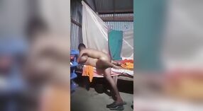 Porno webcam yang baru dibuat dengan seks India di desa 4 min 00 sec