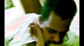 భారతీయ జంట హార్డ్కోర్ హోమ్ సెక్స్ లో తీవ్రమైన నోటి మరియు మాన్యువల్ స్టిమ్యులేషన్ 1 మిన్ 00 సెకను