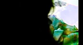இந்திய தம்பதியினர் ஹார்ட்கோர் வீட்டு உடலுறவில் தீவிர வாய்வழி மற்றும் கையேடு தூண்டுதலுடன் ஈடுபடுகிறார்கள் 7 நிமிடம் 40 நொடி