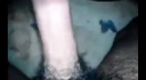 Индийская домохозяйка с большими сиськами занимается сексом по-собачьи со своим арендатором в этом горячем видео 3 минута 30 сек