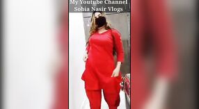Desi-loving Pakistani girl flaunts her luscious body on camera 1 min 00 sec