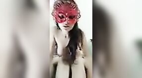 Desi妻子xxx情人在这个热门的色情视频中给了她一生 40 敏 20 sec