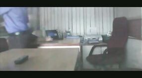 ಭಾರತೀಯ ಲೈಂಗಿಕ ಹಗರಣ: ಟೀಚರ್ ಕಚೇರಿಯಲ್ಲಿ ಗಂಟಲು-public Tv news 0 ನಿಮಿಷ 0 ಸೆಕೆಂಡು