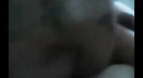 বড়-বুবড কলেজের মেয়েরা তার অ্যাপার্টমেন্টে বাষ্পীয় মুখোমুখি হওয়ার জন্য তাদের প্রেমিককে প্রলুব্ধ করে 2 মিন 50 সেকেন্ড