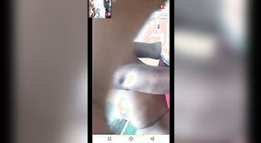 Show de webcam en vivo de pareja india con sexo apasionado 0 mín. 50 sec