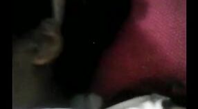 பெரிய மார்பகங்களுடன் இந்திய கல்லூரி பெண் தனது சகோதரருடன் உடலுறவு கொள்கிறாள் 6 நிமிடம் 20 நொடி