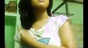 Indian teen's seductive video interrupts her mother's day 0 min 40 sec
