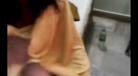 Indiana teen's buceta peluda fica exposto na câmara em Calcutá 3 minuto 40 SEC