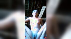 Dehati的性感视频以顽皮的乡村风格宝贝揭示她的乳沟 4 敏 00 sec