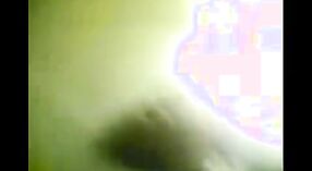 Leaked video di Indiano collegio ragazza avendo sesso con owner in hostel 4 min 00 sec