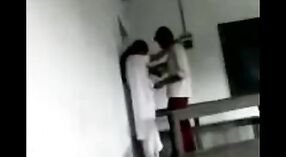 Desi cô gái với tự nhiên ngực bắt trong trường đại học tình dục scandal 3 tối thiểu 00 sn