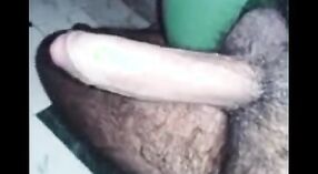 ایک لیک ویڈیو کی ایک جنوبی بھارتی ہم جنس پرستوں آدمی pleasuring خود 2 کم از کم 10 سیکنڈ