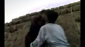パキスタンのパタン人との屋外セックス 0 分 50 秒