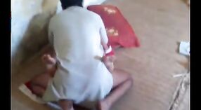 Gadis Muslim remaja diam-diam disetubuhi oleh Moulavi di rumah 2 min 30 sec
