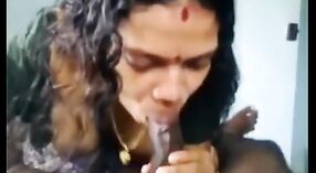 Tante indienne se livre à une passion interdite avec son beau-frère 2 minute 50 sec