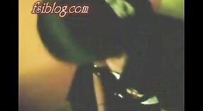 மணிப்பூரைச் சேர்ந்த ஒரு பெண் தனது கூட்டாளருடன் நெருக்கமான தருணங்களில் ஈடுபடுகிறாள் 0 நிமிடம் 50 நொடி
