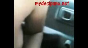Indiano collegio ragazza e lei fidanzato engage in explicit messaging mentre in un auto 2 min 20 sec
