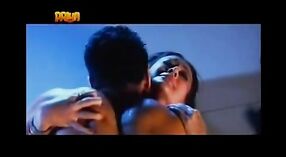 Tórrido Bollywood filme com voluptuosa beijando episódios 4 minuto 00 SEC