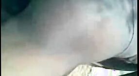 దేశీ విలేజ్ మహిళ అరణ్యంలో కఠినమైన సెక్స్ ఆనందిస్తుంది 0 మిన్ 50 సెకను