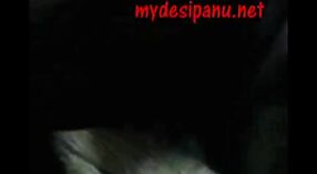 Ấn độ giáo Viên Từ Delhi được fucked qua hàng xóm trong CÔNG CỘNG mms video 0 tối thiểu 50 sn