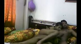 Eski adam hoşlanır hile seks ile bir married Bhabhi içinde bir otel 2 dakika 00 saniyelik