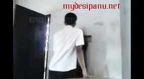 Bocah-bocah wadon kuliah saka kerala bakal bajingan karo seduluré ing video eksplisit 5 min 20 sec