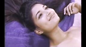 Индийская красотка наслаждается наездницей, раком и стоянием с любовником НРИ 4 минута 20 сек