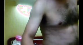 Maturo casalinga indulge in sessuale incontro con coniugi amico in webcam sessione 4 min 20 sec