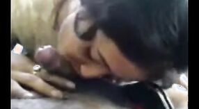 तेलगू सौंदर्य संभोगापूर्वी तिच्या जोडीदारावर तोंडी सेक्स करत आहे 0 मिन 40 सेकंद