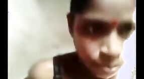 남 인도 마을 아내 즐거움은 그녀의 비밀 애인과 함께 증기 구두가 발생할 0 최소 0 초