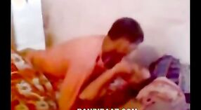 Maturo Rajasthan cameriera prende scopata da employer in fatto in casa video 0 min 30 sec