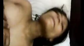 Индийская женщина, занимающаяся сексом 1 минута 50 сек