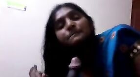 Saree-clad Andhra aunty gives a blowjob 0 min 40 sec