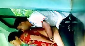 बांग्लादेश की एक मुस्लिम लड़की फरजाना चुपके से अपने प्रेमी के साथ यौन क्रिया करती है 3 मिन 40 एसईसी