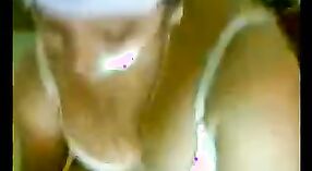 দেশি পরিপক্ক মহিলা তার স্বামী ব্যতীত অন্য কারও সাথে যৌন ক্রিয়াকলাপে জড়িত 0 মিন 0 সেকেন্ড