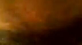 దేశీ అమ్మాయి నగ్నంగా మరియు తన ప్రియుడిని ఫక్ చేస్తుంది 3 మిన్ 40 సెకను