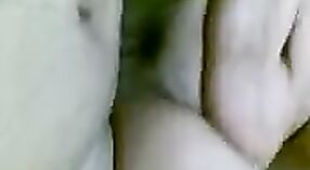 ভারতীয় পরিপক্ক মহিলা এবং তার সঙ্গী তীব্র যৌন লড়াইয়ে জড়িত 3 মিন 20 সেকেন্ড