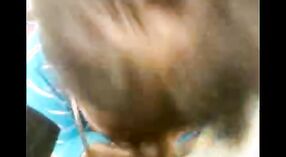 దేశీ టీన్ హార్డ్కోర్ వీడియోలో వేడి లోతైన గొంతు బ్లోజాబ్ ఇస్తుంది 1 మిన్ 20 సెకను