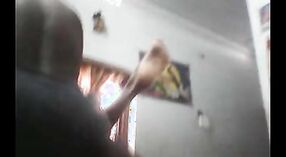 Kamera sing didhelikake Tangkap Telugu Moms Sekalion Kanthi Tenant 1 min 40 sec
