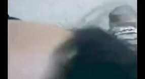 Сексуальная эскапада домохозяйки из Пенджаба на открытом воздухе, запечатленная на MMS 1 минута 00 сек