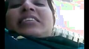 A Punjabi housewifes outdoor sex escapade captured on MMS 6 min 20 sec
