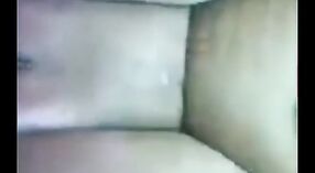 Сексуальная эскапада домохозяйки из Пенджаба на открытом воздухе, запечатленная на MMS 0 минута 0 сек