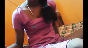젊은 타밀어 아내를 즐기는 성과 그녀의 남편에서 인도 하드 코어 포르노 비디오 0 최소 0 초