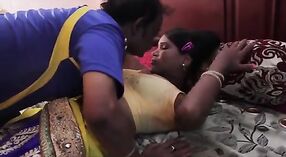 Bollywood housewifes bạn trai và chồng người bạn trong một steamy video 2 tối thiểu 50 sn
