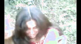 Video seks di luar ruangan dari remaja desa Marathi 5 min 20 sec