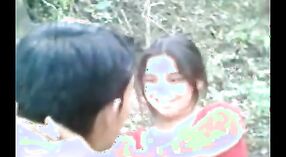 Video seks di luar ruangan dari remaja desa Marathi 0 min 0 sec