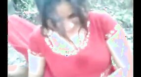 Video seks di luar ruangan dari remaja desa Marathi 1 min 00 sec