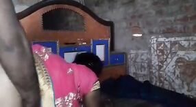 Тетушка Дези трахается раком в индийской деревне 0 минута 0 сек